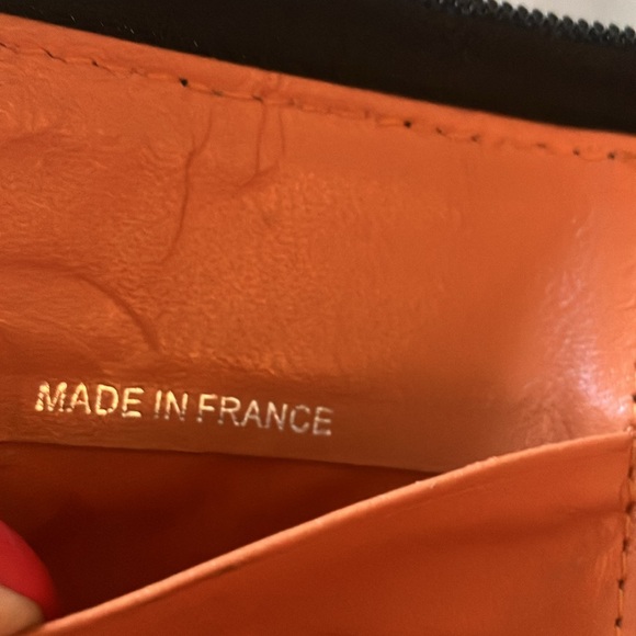 Chanel quilted Zippy wallet - Picture 16 of 16